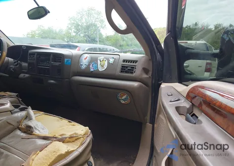 2001 Ford Excursion Limited from USA, damaged, VIN 1FMNU43S21EC18536